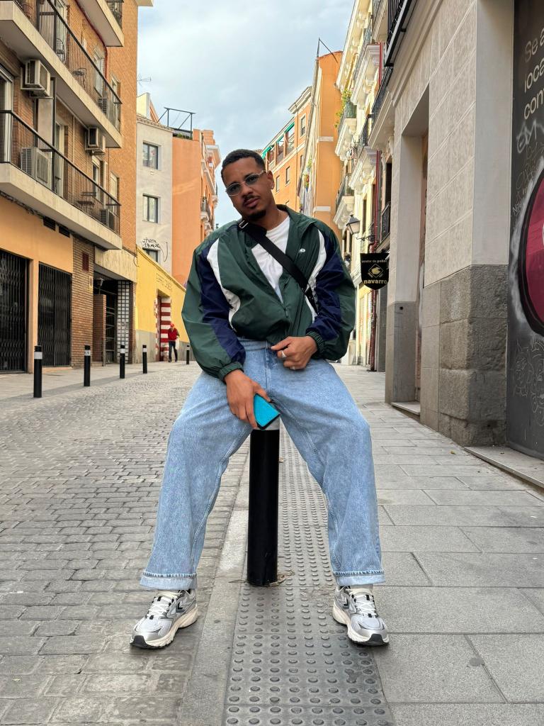 615311591: Chico busca chica en Madrid