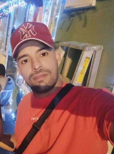 672677090: Chico busca chica en Málaga