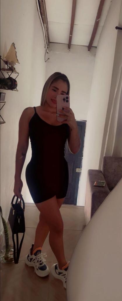 Chica busca chico en Tenerife: 