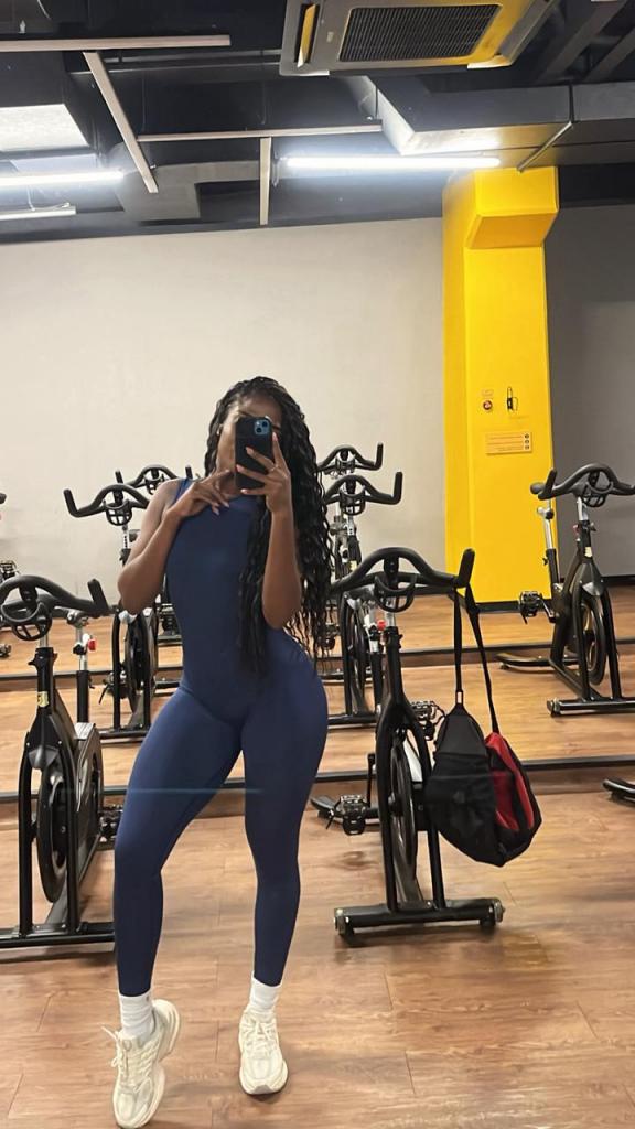 674982138: Chica busca chico en Valencia