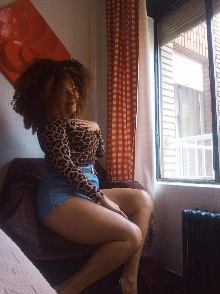 641466495: Chica busca chico en Salamanca