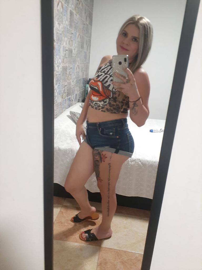 Chica busca chico en Valencia: Chica busca chico