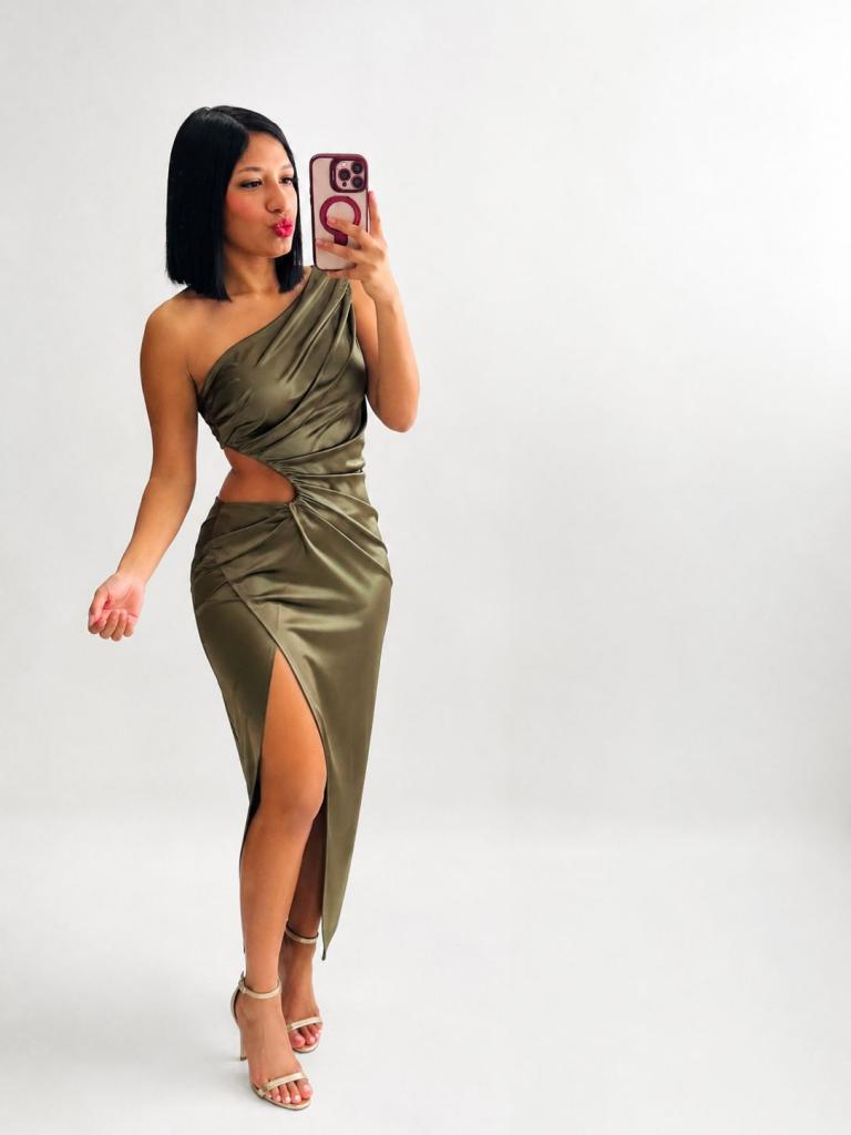 Chica busca chico en Sevilla: Chica busca chico