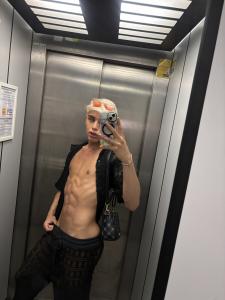 610845295: Chico busca chica en Madrid