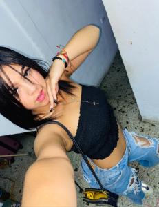 605627846: Chica busca chico en Valencia