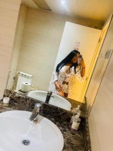 647359594: Chica busca chico en Málaga
