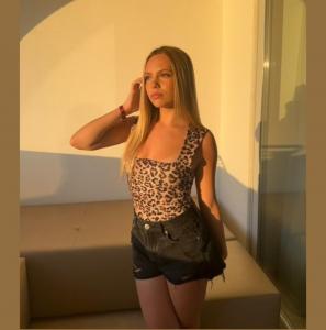 632113537: Chica busca chico en Granada