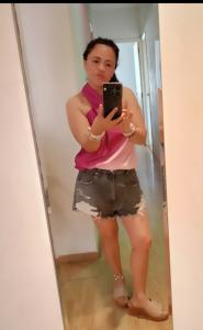 610739471: Chica busca chico en Barcelona