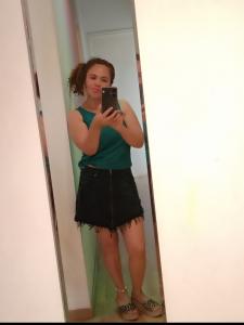610739471: Chica busca chico en Barcelona