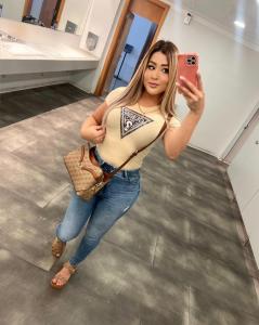 613127277: Transexual en Las Palmas