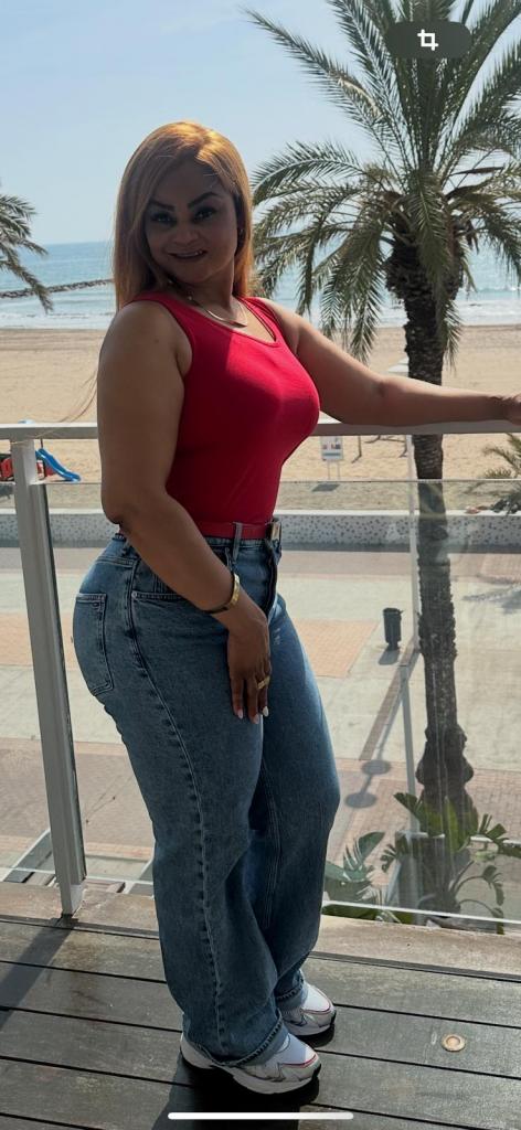 672961845: Chica busca chico en Valencia