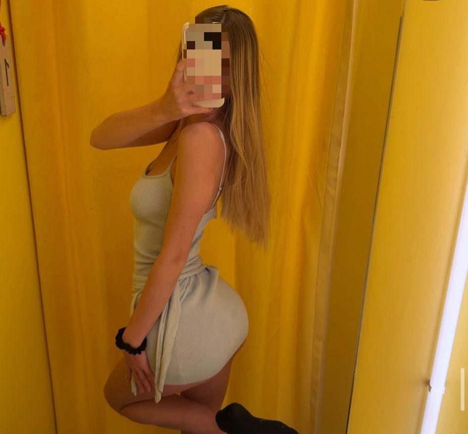 613448436: Chica busca chico en Cádiz