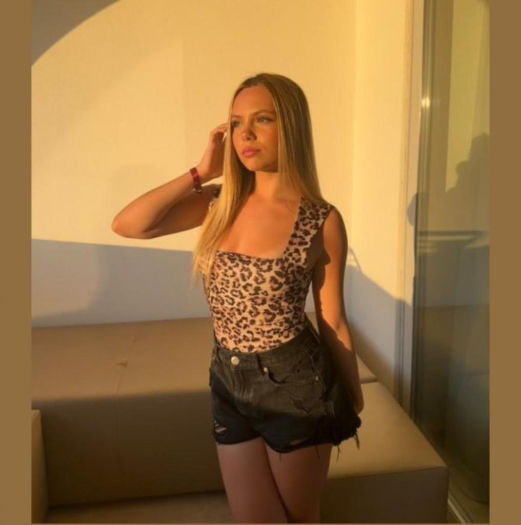632113537: Chica busca chico en Granada