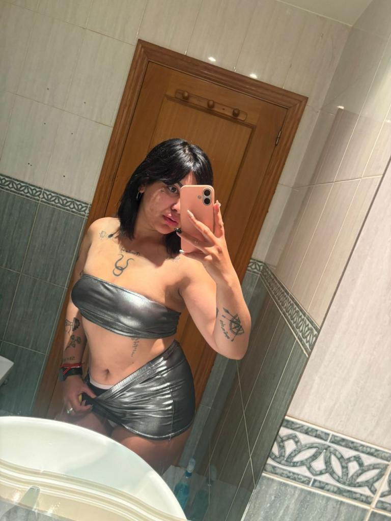 672961845: Chica busca chico en Valencia