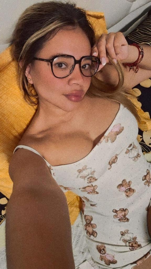 604281887: Chica busca chico en Barcelona