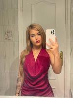 743015839: Chica busca chico en León
