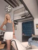 665934141: Chica busca chico en Sevilla