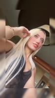 745063436: Chica busca chico en Madrid