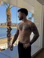 604832533: Chico busca chica en Madrid