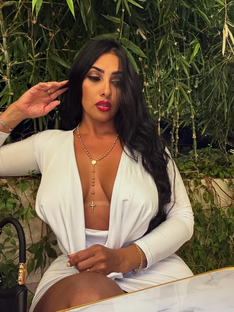 607319854: Chica busca chico en Albacete