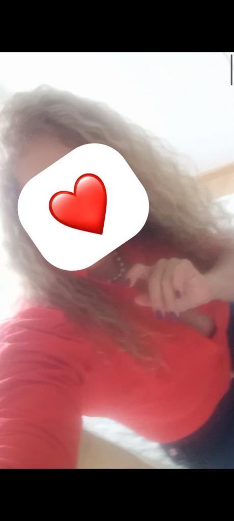 631791133: Chica busca chico en Navarra