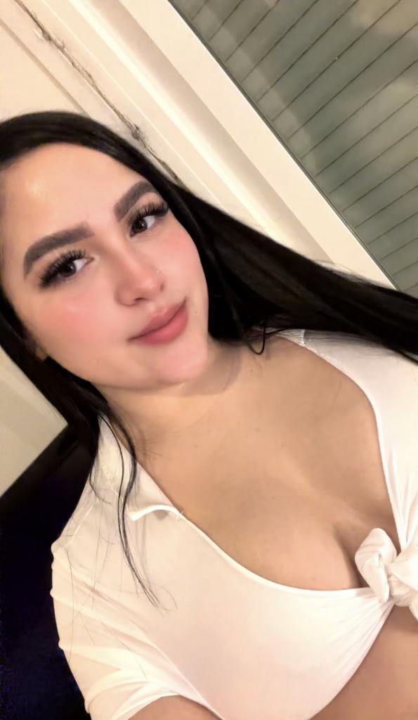 669424617: Chica busca chico en Cádiz