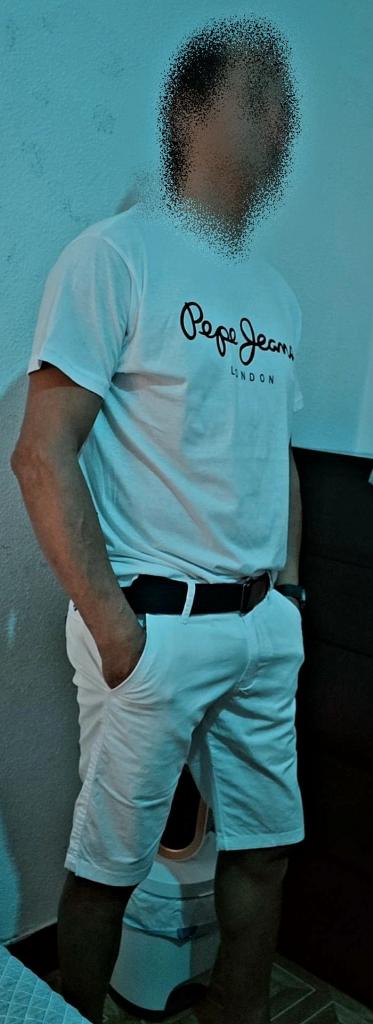 645218017: Chico busca chica en La Coruña