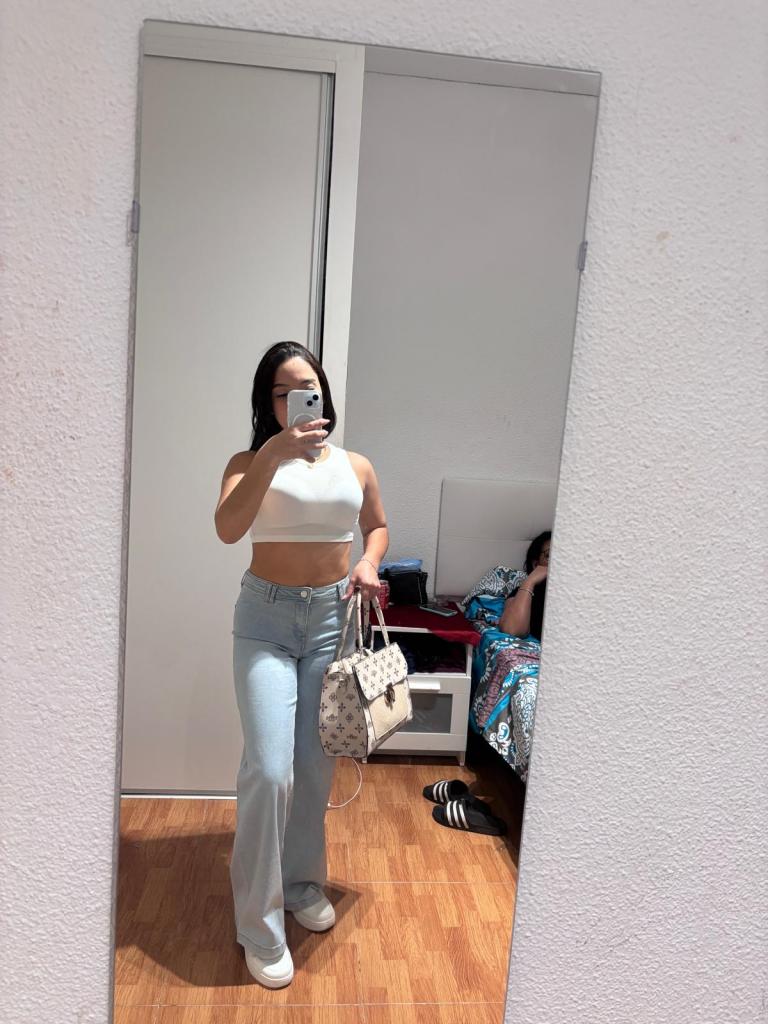 Chica busca chico en Tenerife: 