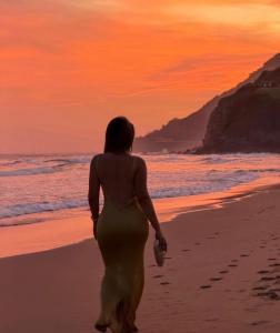 613582971: Chica busca chico en Granada