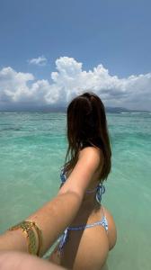 695167638: Chica busca chico en Sevilla