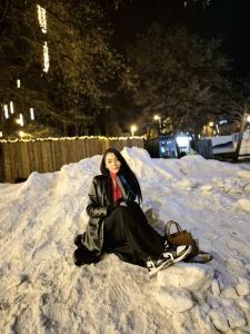 647315397: Chica busca chico en Madrid