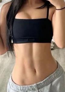 695167638: Chica busca chico en Sevilla