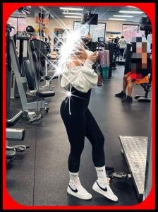 665901426: Chica busca chico en Sevilla