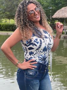 643138468: Chica busca chico en Madrid