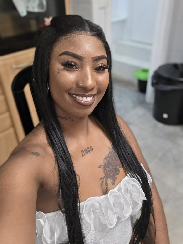 614083375: Chica busca chico en Pontevedra