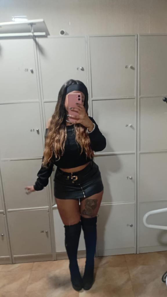 Chica busca chico en Almería: 