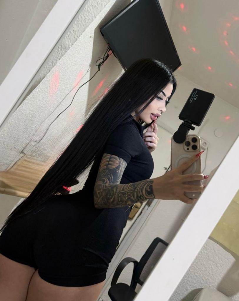 742054242: Chica busca chico en Murcia