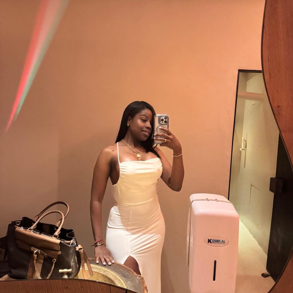 Chica busca chico en Sevilla: 