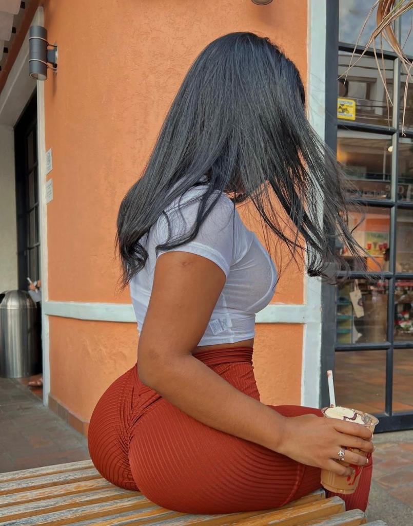 Chica busca chico en Granada: 