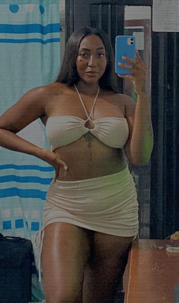 Chica busca chico en Tarragona: Chica busca chico