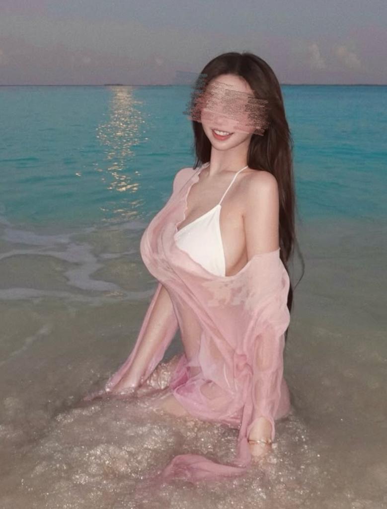 656606738: Chica busca chico en Barcelona