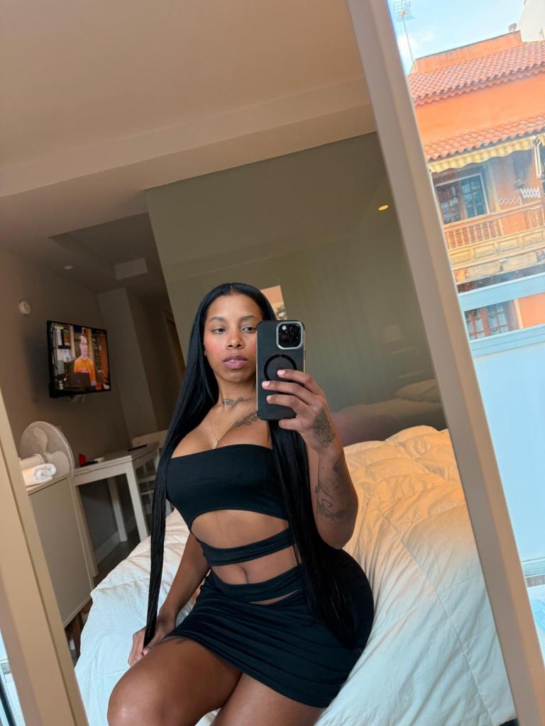 Chica busca chico en Tenerife: 