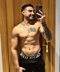 612561084: Chico busca chica en Sevilla