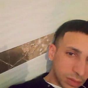 614130106: Chico busca chica en Valencia