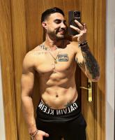 612561084: Chico busca chica en Sevilla