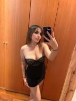 697330490: Chica busca chico en Madrid