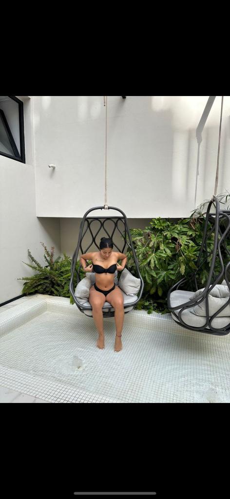 Chica busca chico en Ibiza: 