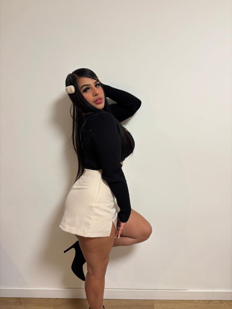 Chica busca chico en Almería: 