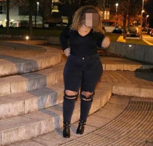 Chica busca chico en Sevilla: 