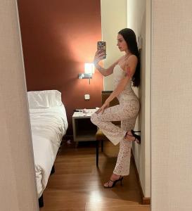 614771373: Chica busca chico en Madrid